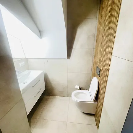 شقة Modern 3 *